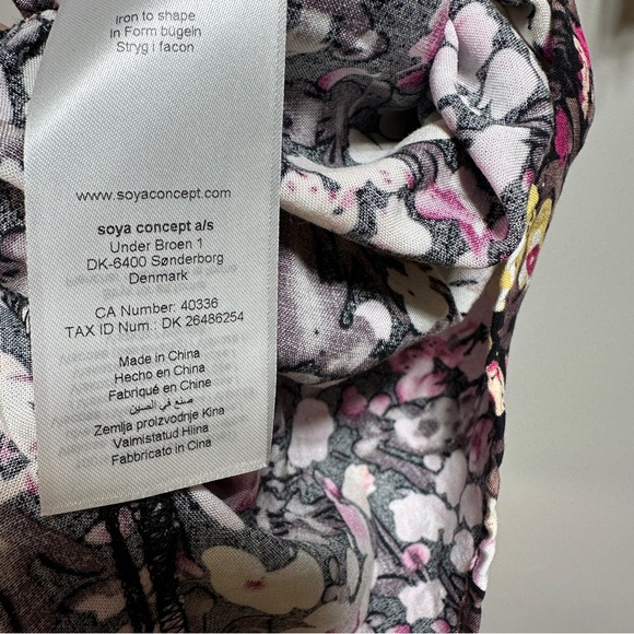 Soya Concept | Fuchsia Rose Floral Midi Dress | Tiered Flowy Dress with ¾ Sleeve - Picture 5 of 9